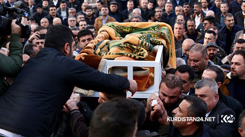 ته‌رمی هونه‌رمه‌ند  ئاسۆ عومه‌ر سواره‌ به‌خاكسپێردرا